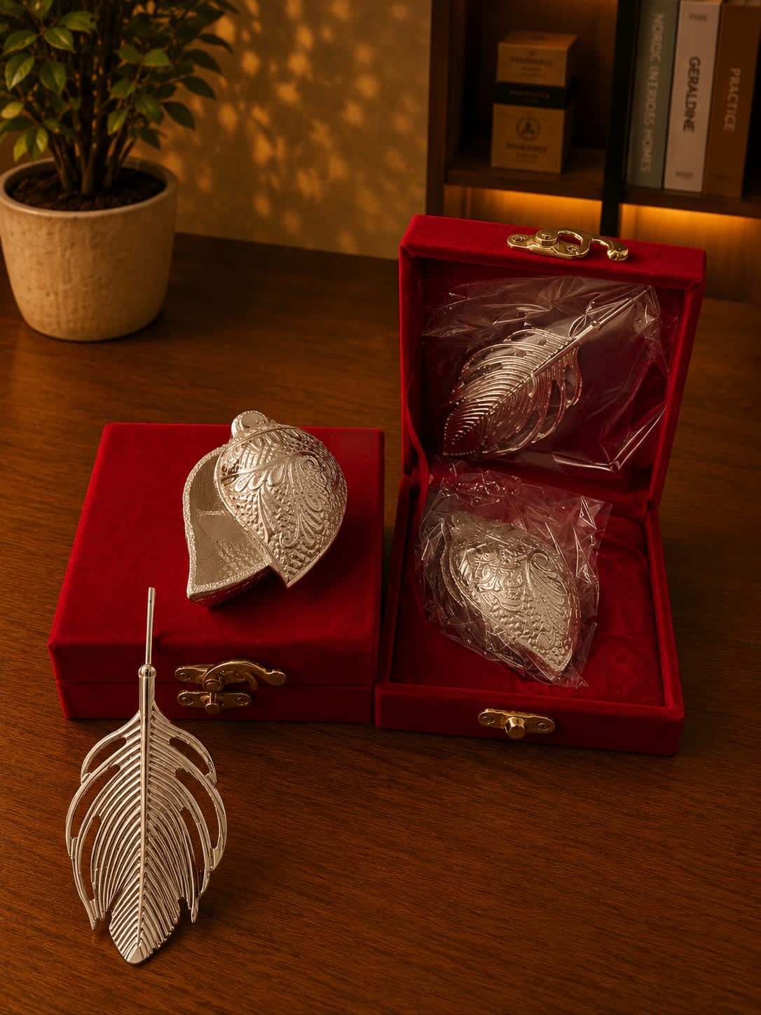 Silver-Plated Feather Decorative Gift Set