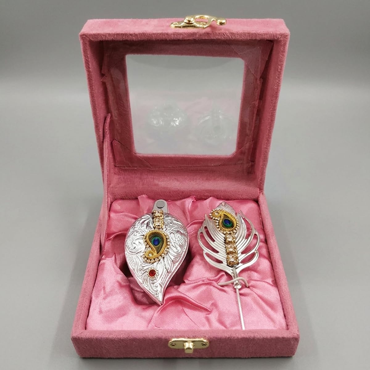 Silver-Plated Shankh & Peacock Feather Brooch Set, detail